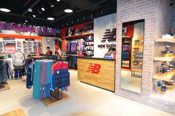 NEW BALANCE