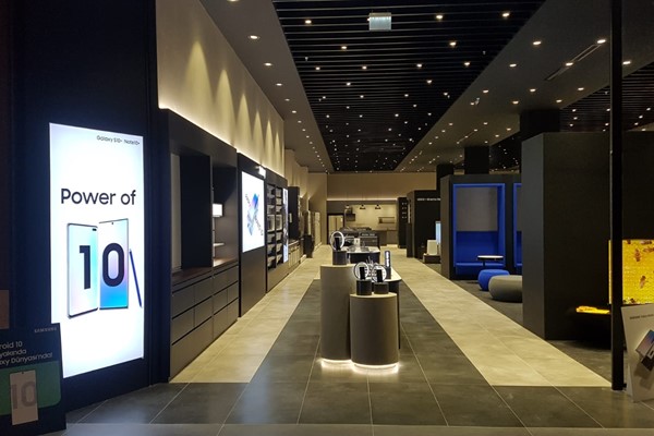 SAMSUNG